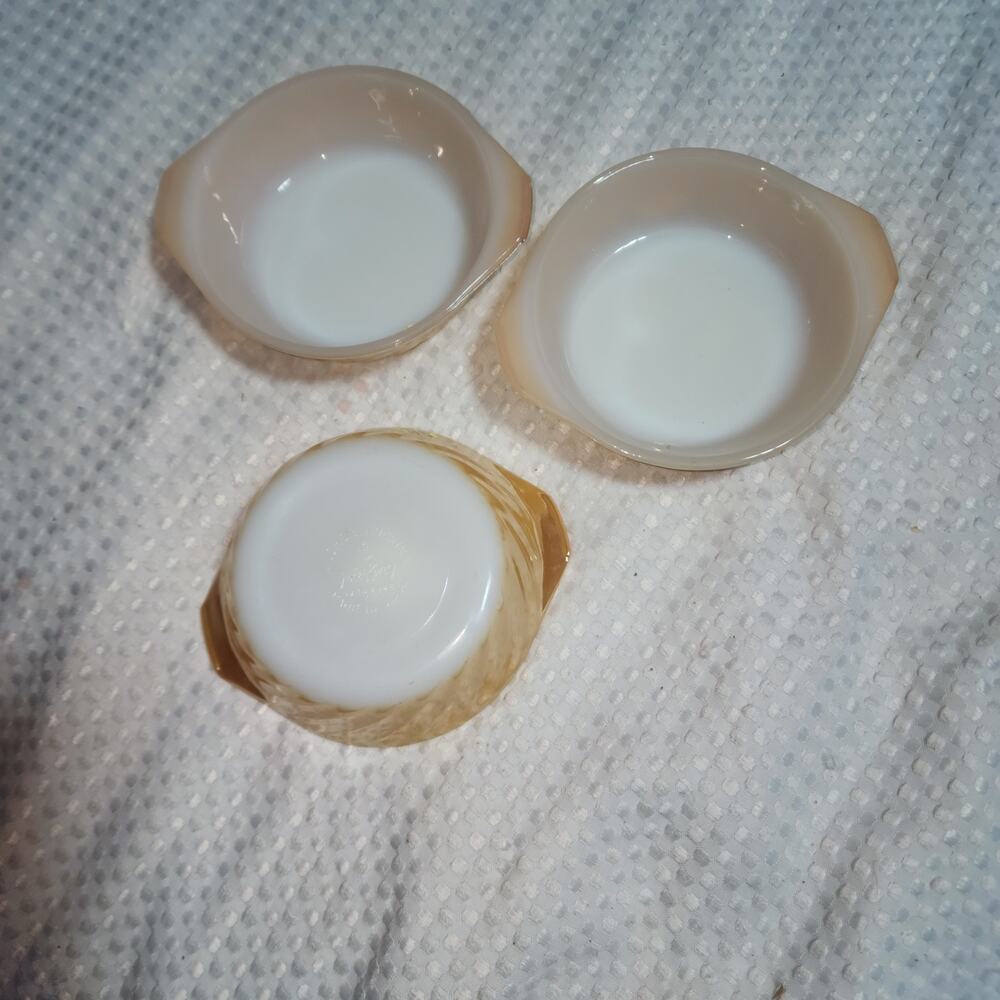 MCM VINTAGE FIREKING SET OF 3 IRREDESCENT PEACH LUSTRE CASSAROLE BOWLS